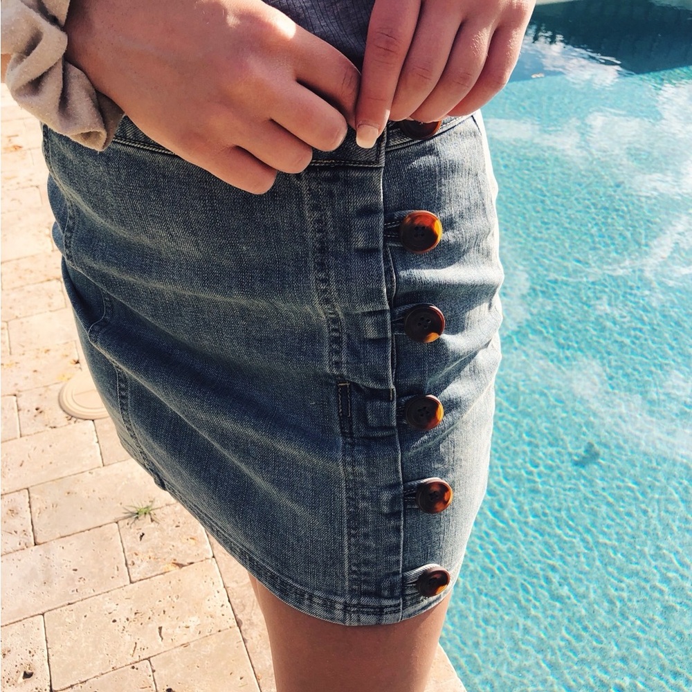 Women’s midi denim skirt